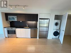 721 - 85 QUEENS WHARF ROAD Toronto, ON M5V 0J8