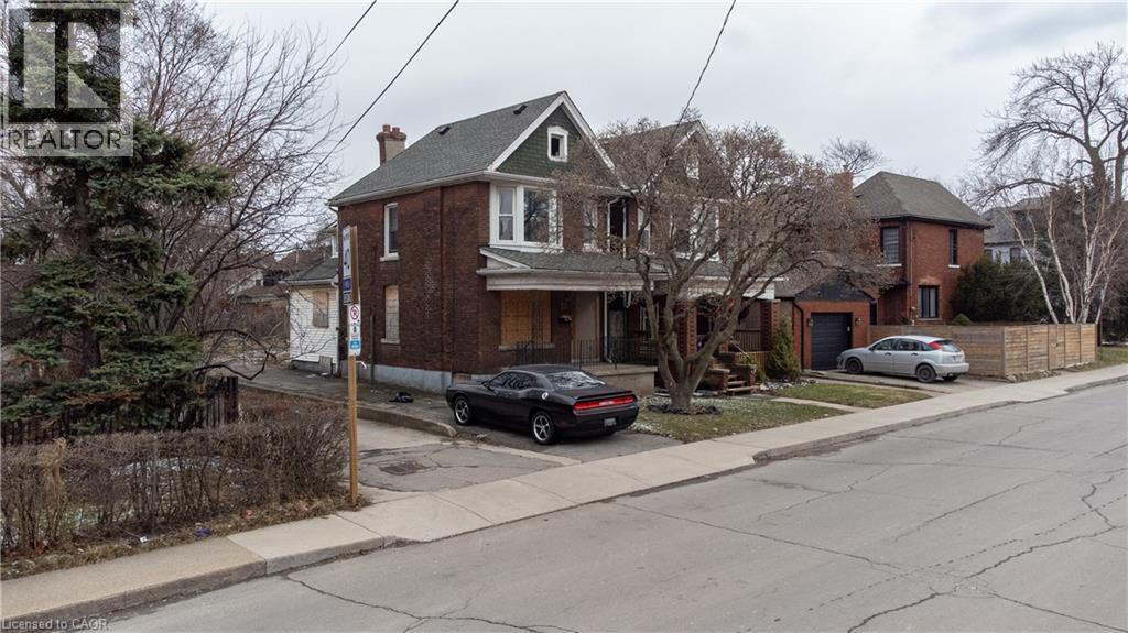 116-120 Barnesdale Avenue N, Hamilton, ON - Outdoor With Facade