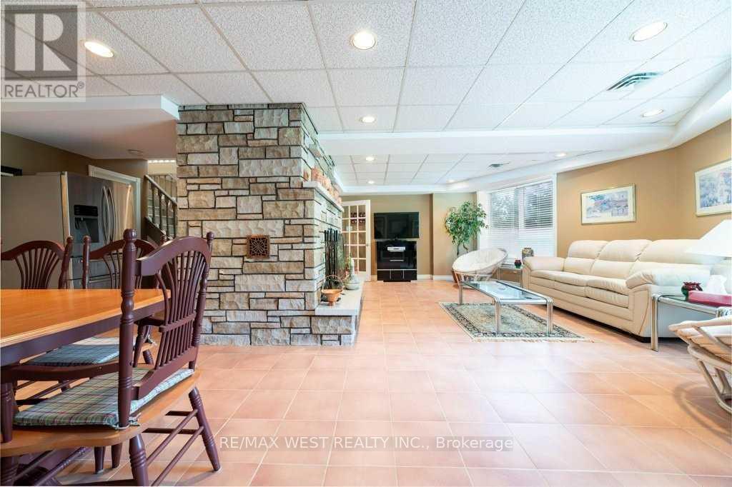 29 Milton Street, Tiny, ON - Indoor