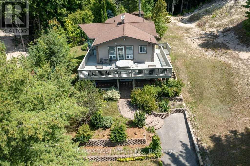 29 Milton Street, Tiny, ON - Outdoor With Deck Patio Veranda