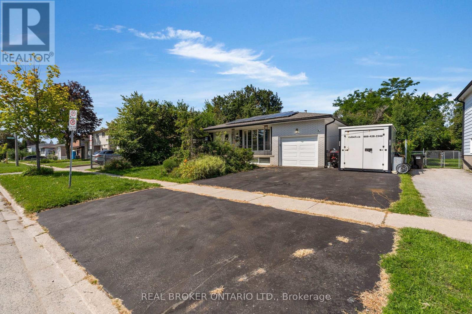 61 Bernick Drive, Barrie, ON - Outdoor