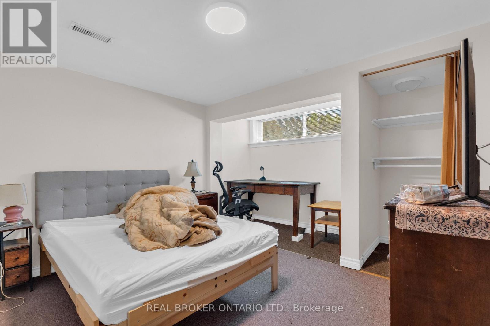 61 Bernick Drive, Barrie, ON - Indoor Photo Showing Bedroom