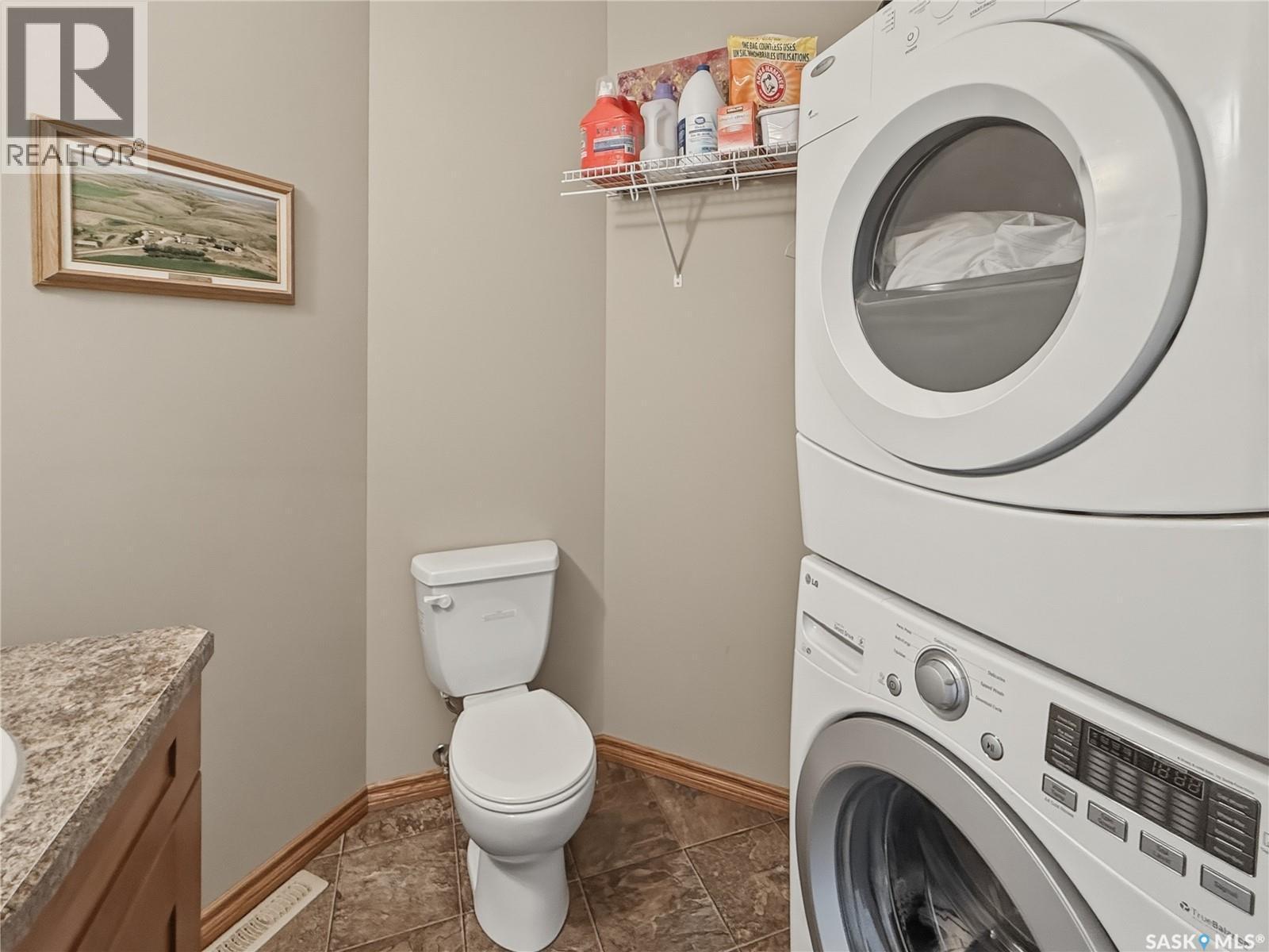North Sk Landing Acreage, Saskatchewan Landing, SK - Indoor Photo Showing Laundry Room