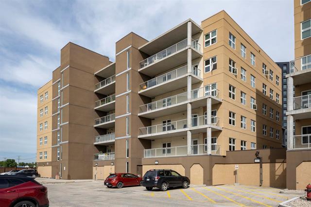403-40 Shore St, Winnipeg, MB - Outdoor With Facade