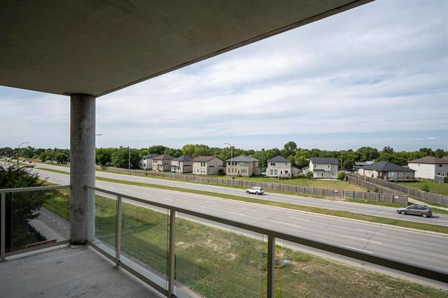 403-40 Shore St, Winnipeg, MB - Outdoor With View
