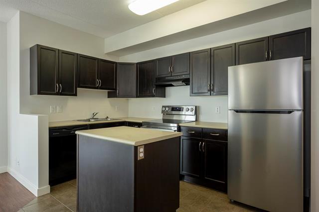 403-40 Shore St, Winnipeg, MB - Indoor Photo Showing Kitchen