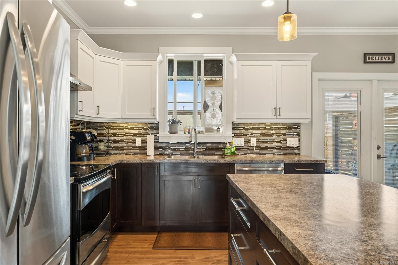 374 Shepherd Ave, Nanaimo, BC