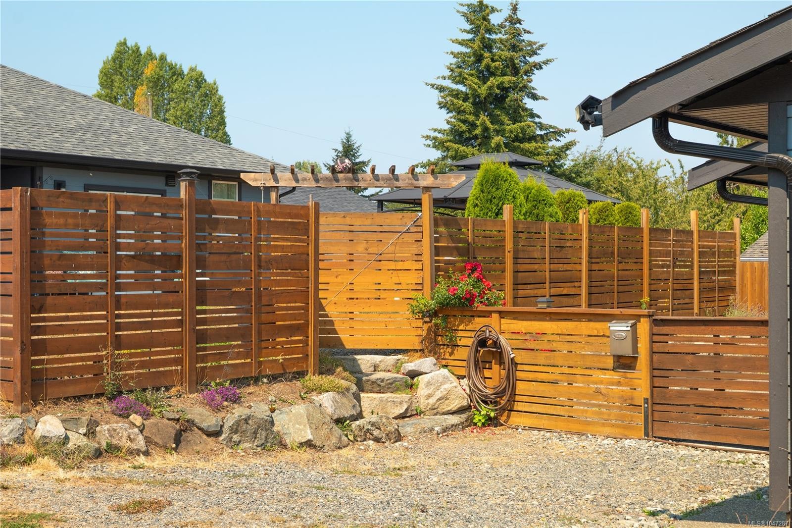 374 Shepherd Ave, Nanaimo, BC