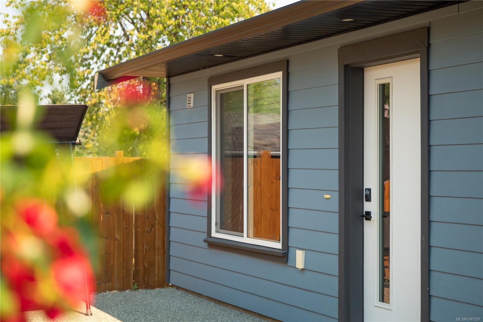 374 Shepherd Ave, Nanaimo, BC
