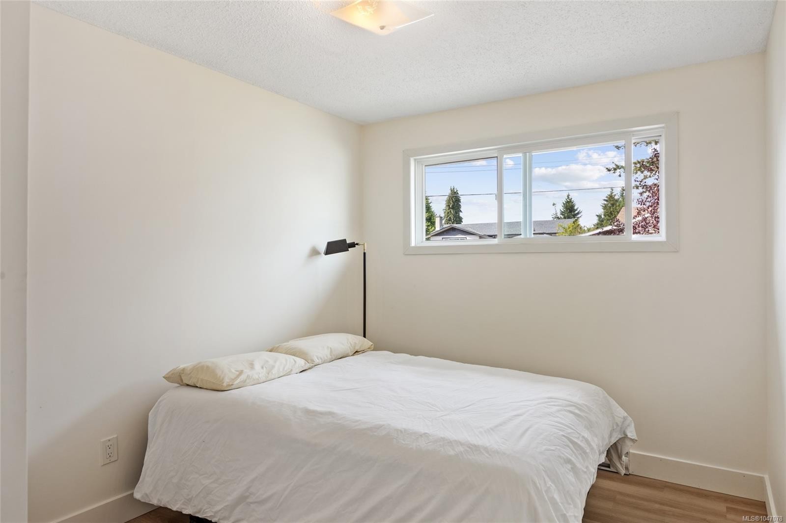 1925 Cougar Cres, Comox, BC