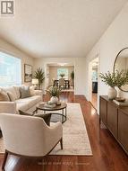 453 LEVANNA LANE Oakville, ON L6H 6B9