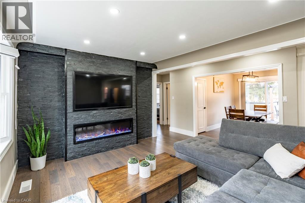 266 Melrose Avenue, Kitchener, ON - Indoor Photo Showing Living Room With Fireplace