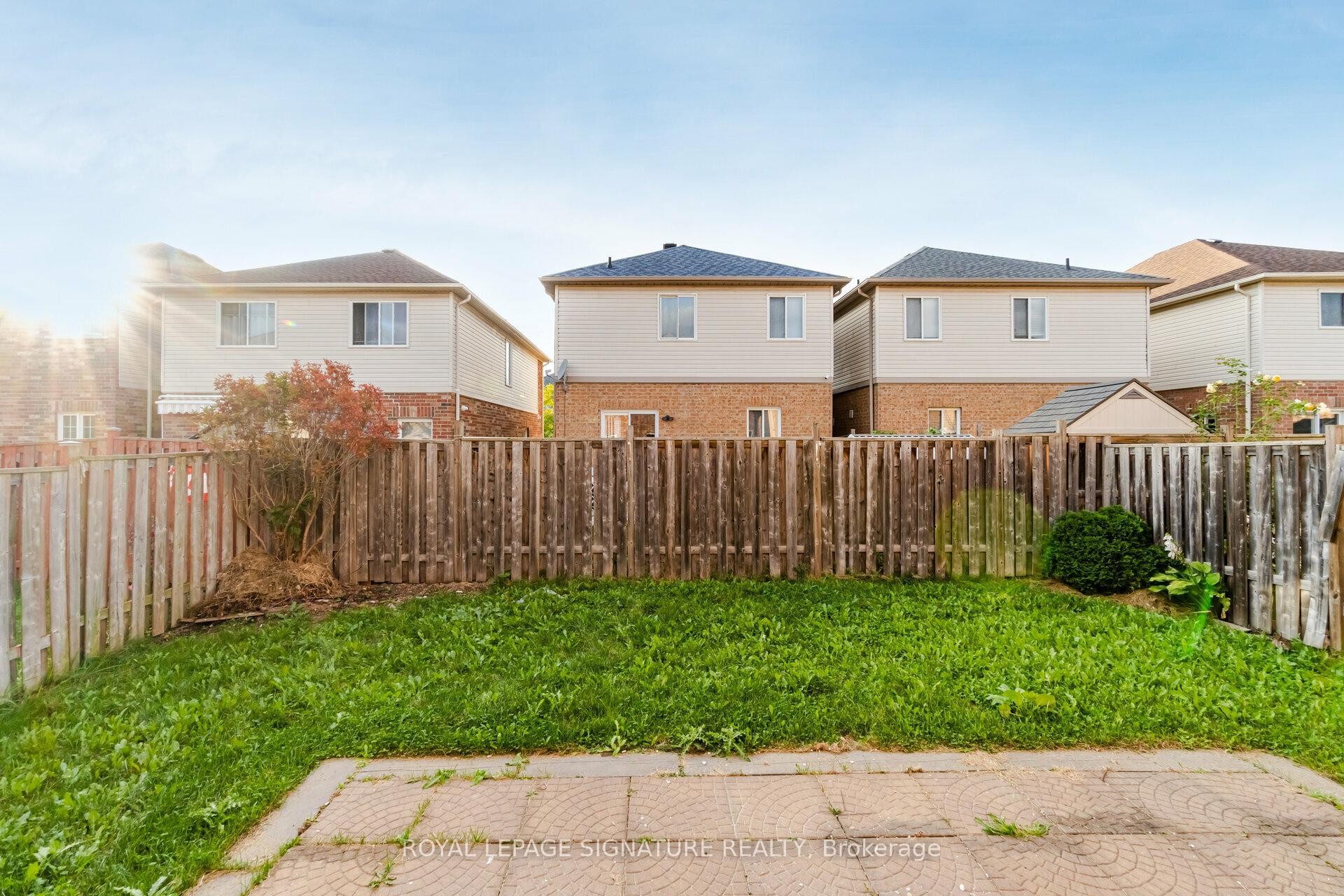 1015 Eager Road, Milton, ON - Outdoor