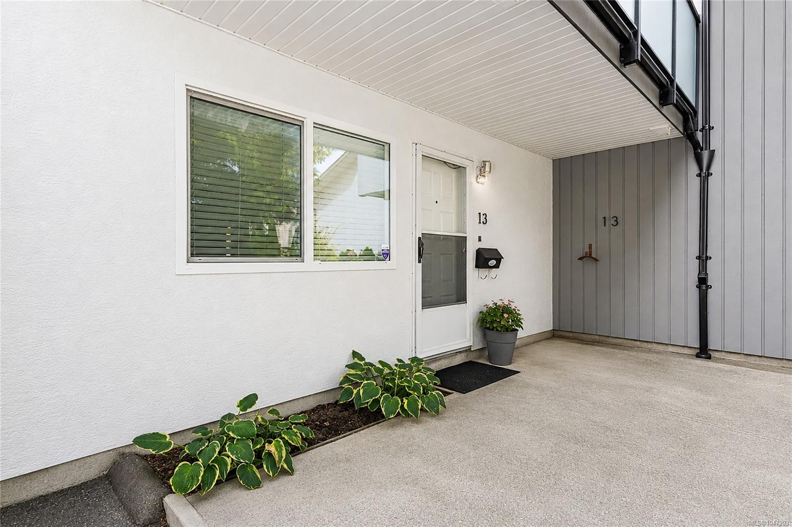 #13-3230 Rutledge St, Saanich, BC