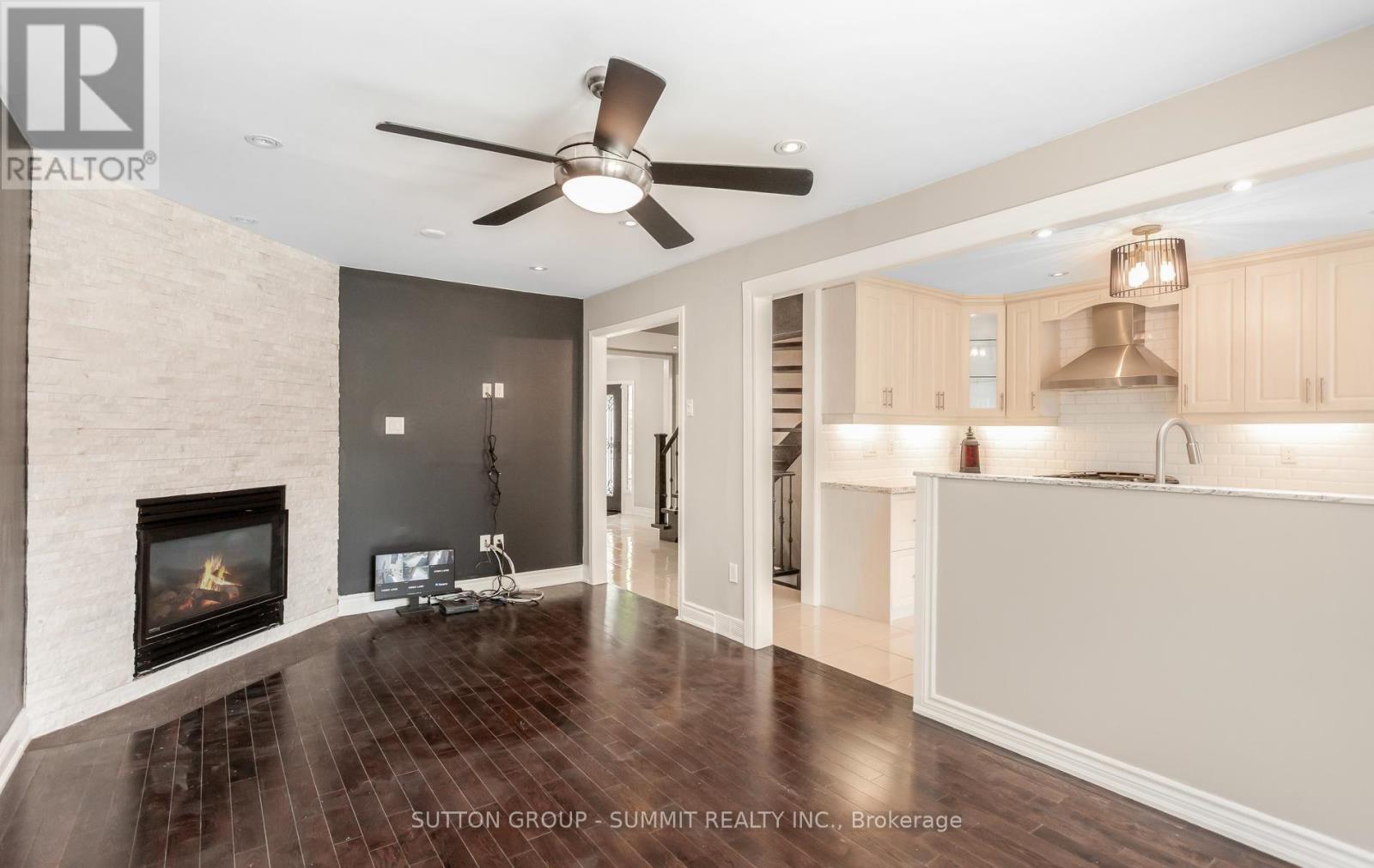 7136 Baywood Court, Mississauga, ON - Indoor With Fireplace