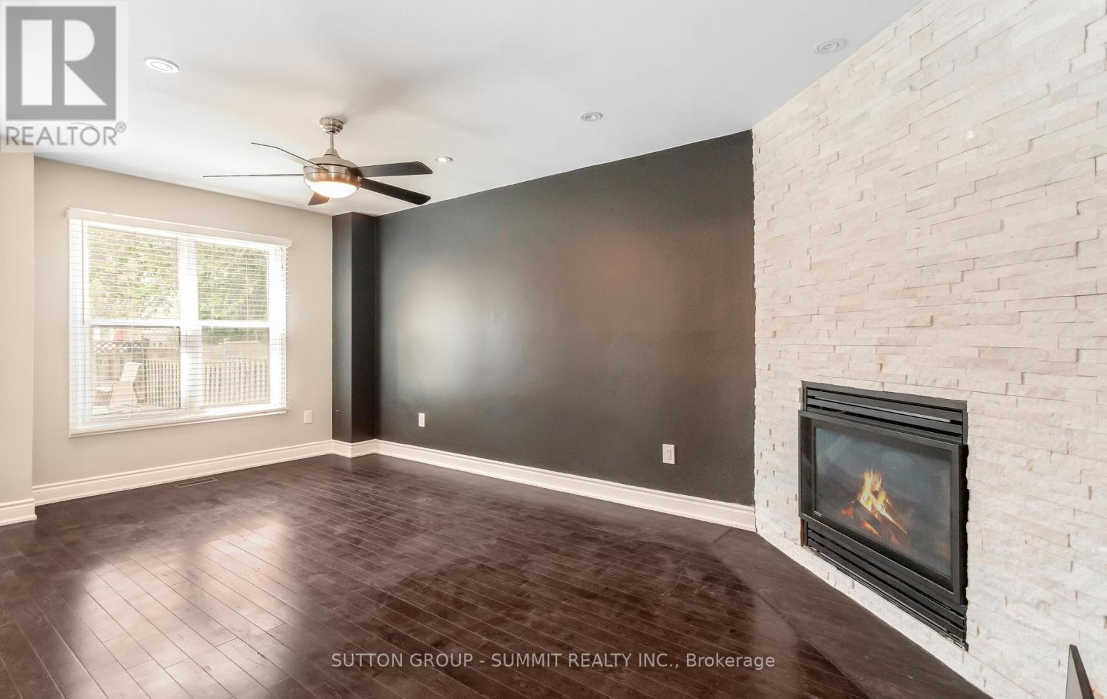 7136 Baywood Court, Mississauga, ON - Indoor With Fireplace