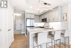 Kitchen Peninsula - 
