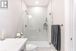 Large glass shower - 