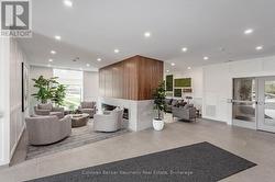 Foyer - 