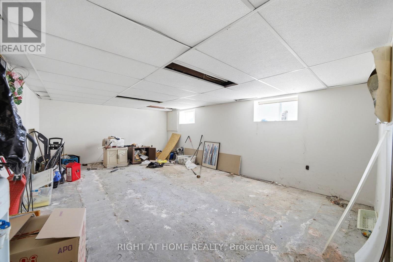 1290 Strathy Avenue, Mississauga, ON - Indoor Photo Showing Basement