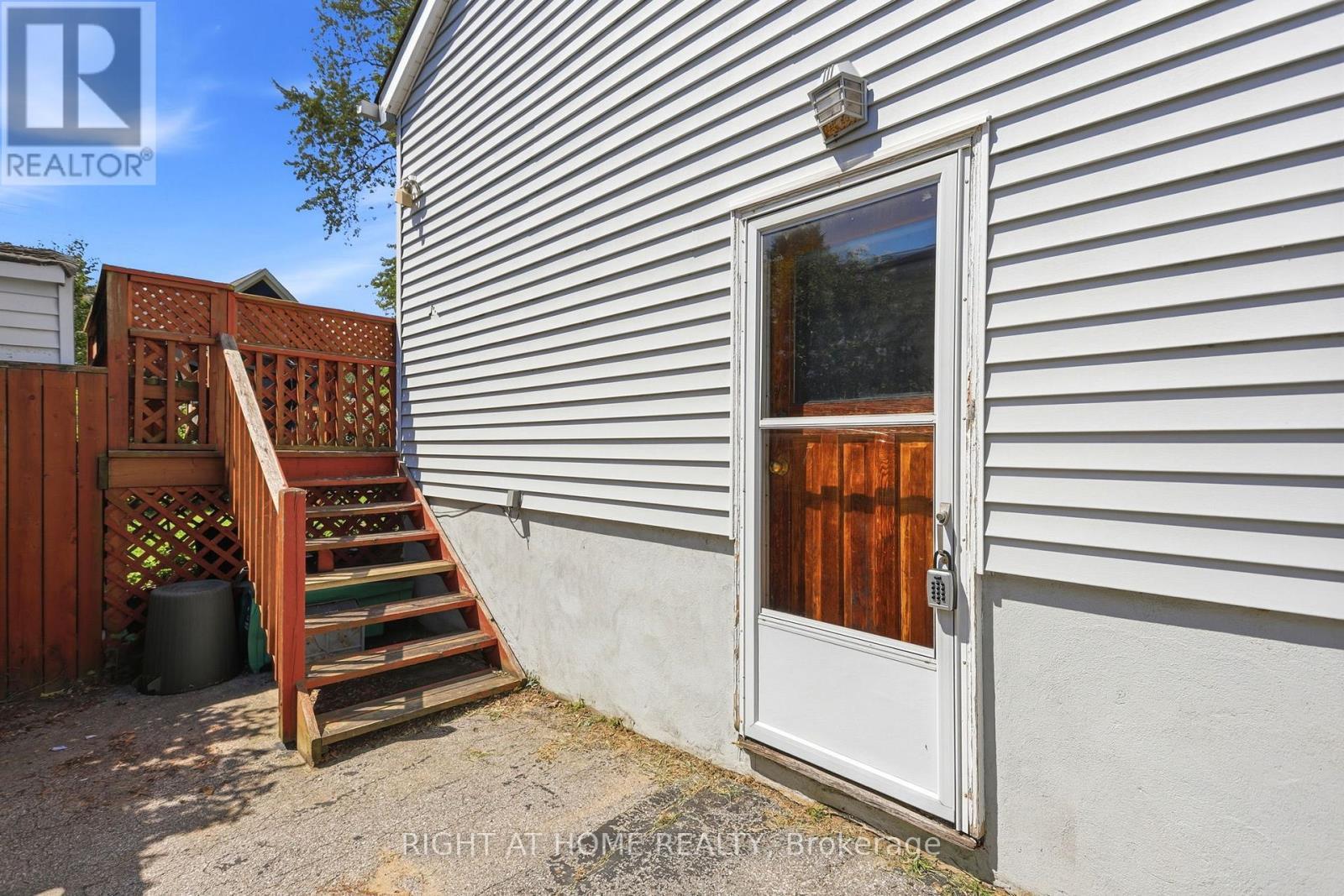 1290 Strathy Avenue, Mississauga, ON - Outdoor