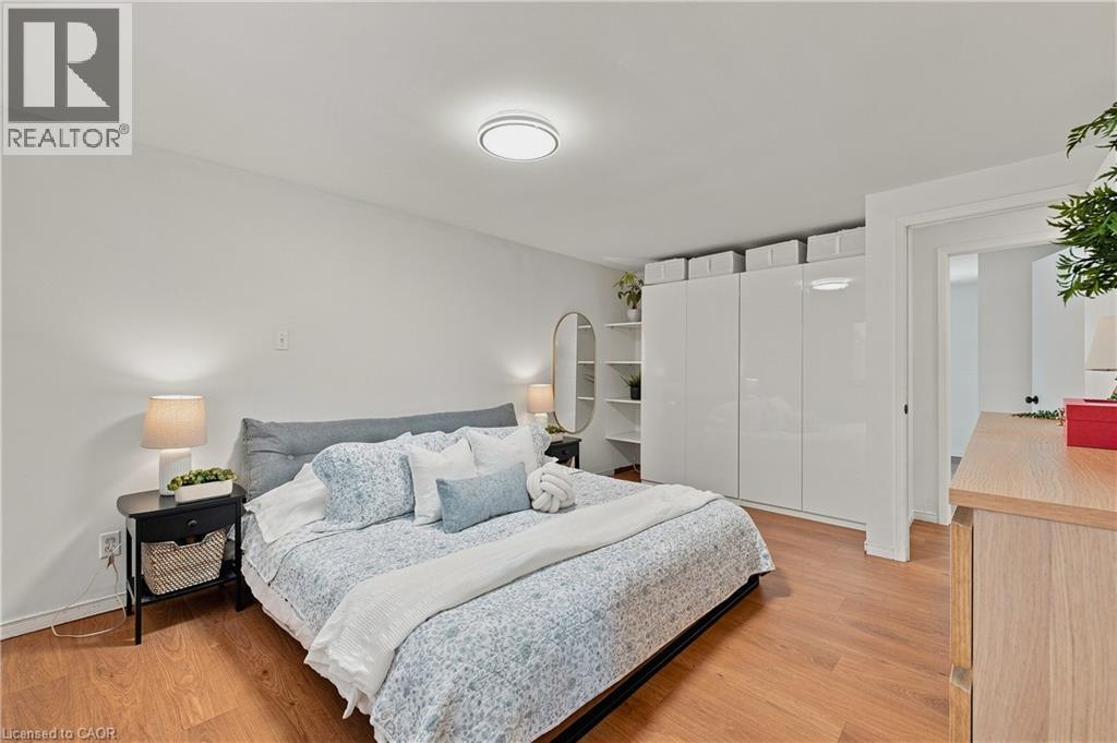 22 Driftwood Drive, Kitchener, ON - Indoor Photo Showing Bedroom