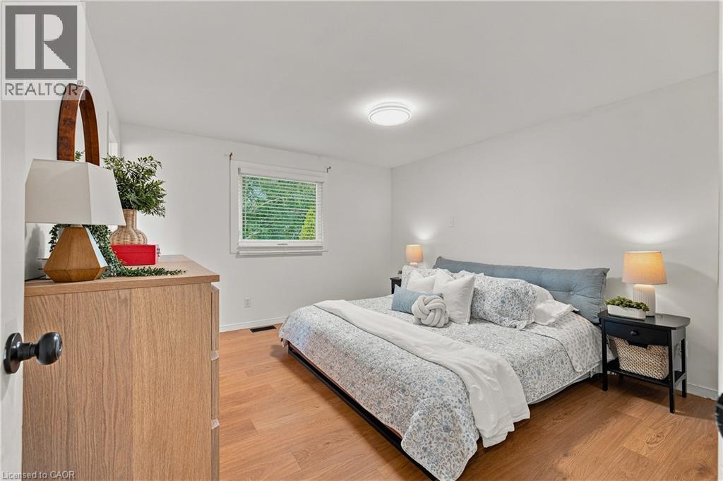 22 Driftwood Drive, Kitchener, ON - Indoor Photo Showing Bedroom