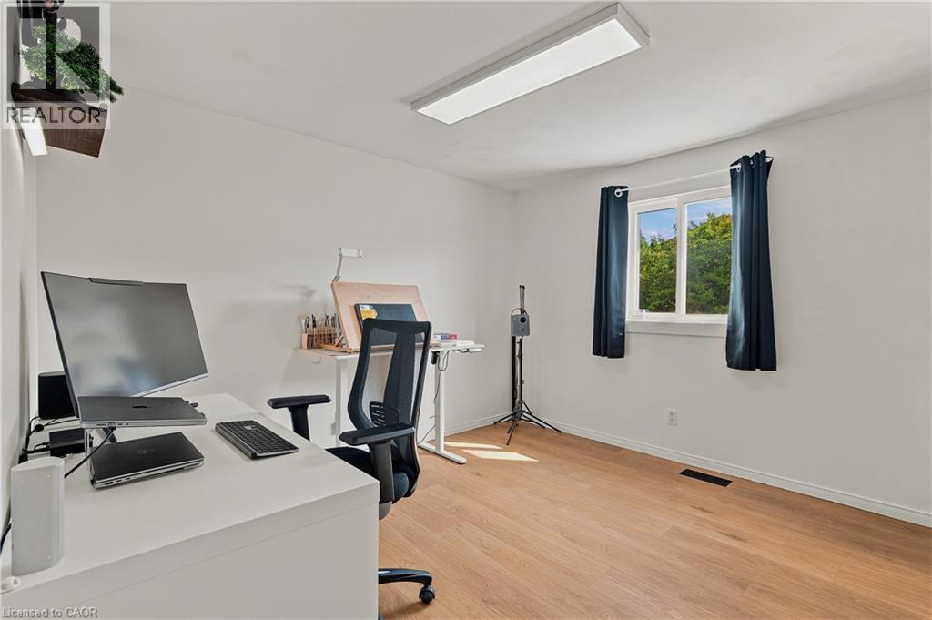 22 Driftwood Drive, Kitchener, ON - Indoor Photo Showing Gym Room