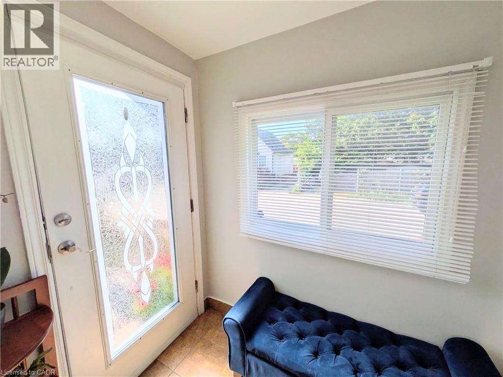7 Campbell Avenue, Hamilton, ON - Indoor