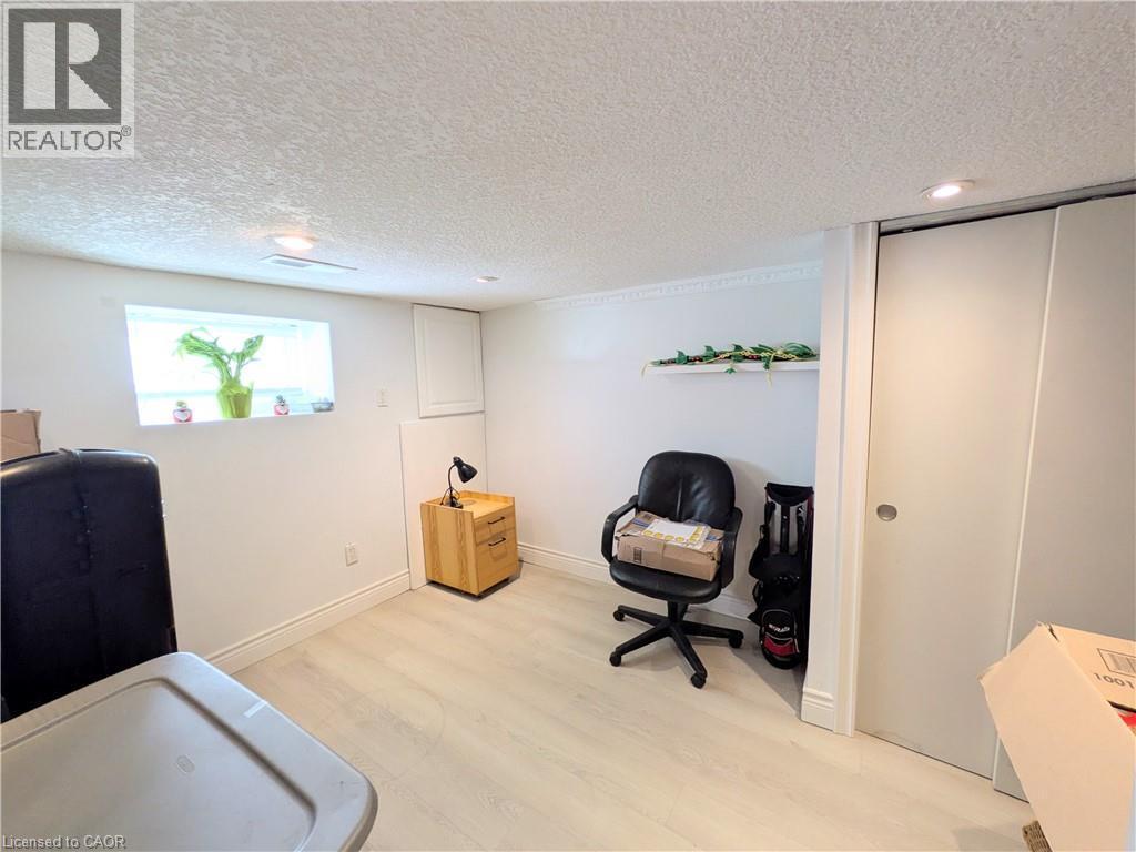 7 Campbell Avenue, Hamilton, ON - Indoor