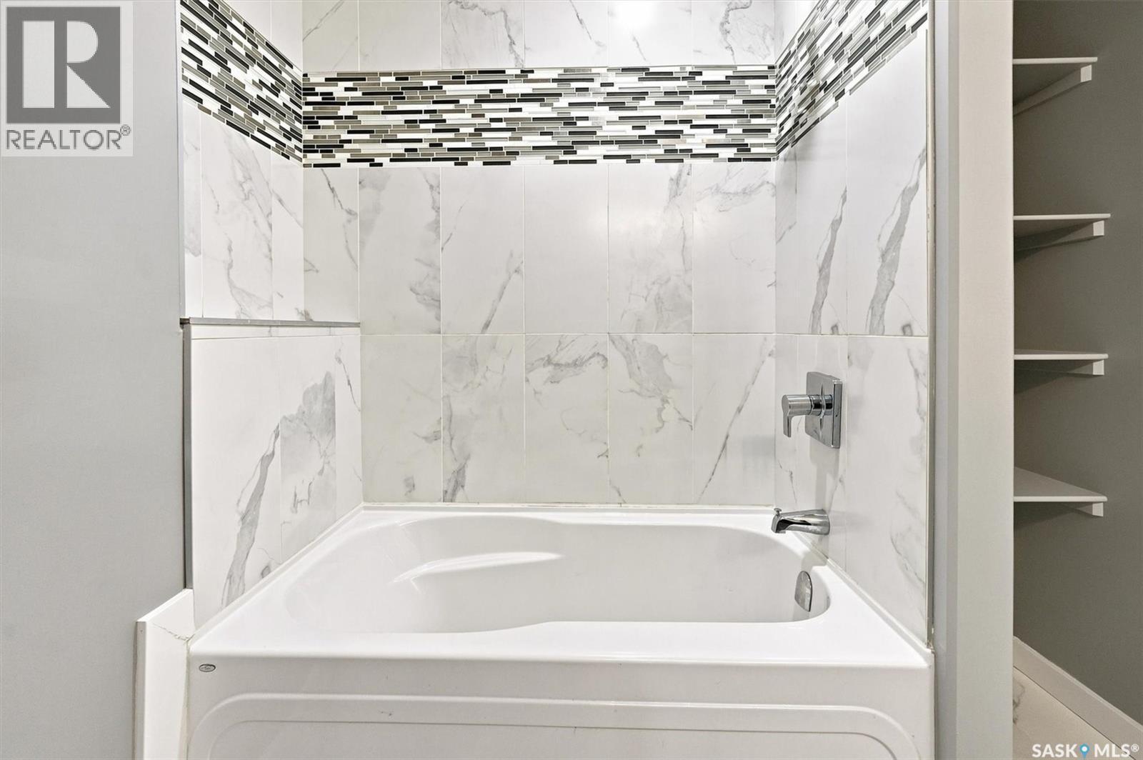 215 Padget Crescent, Saskatoon, SK - Indoor