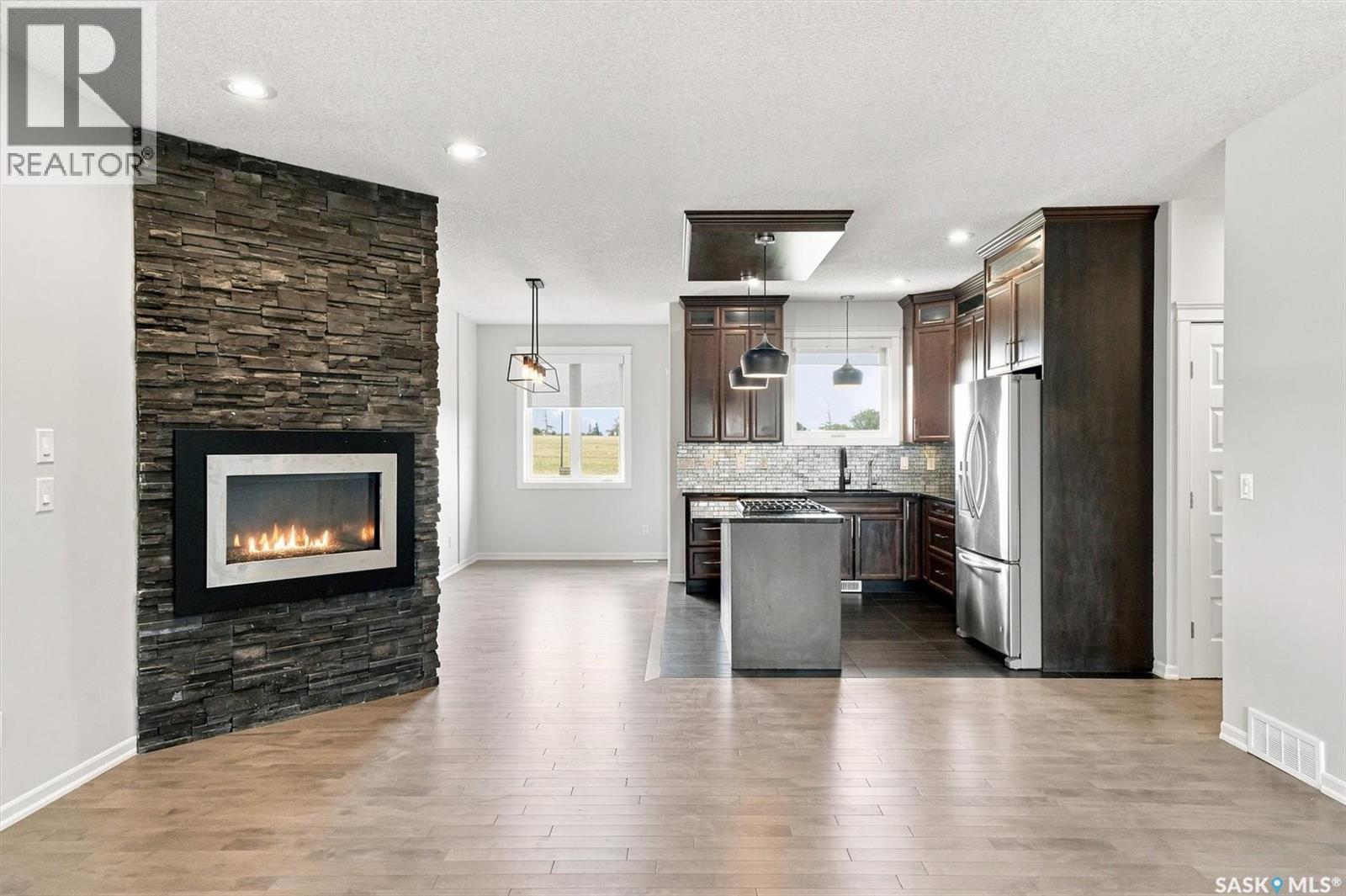 215 Padget Crescent, Saskatoon, SK - Indoor With Fireplace