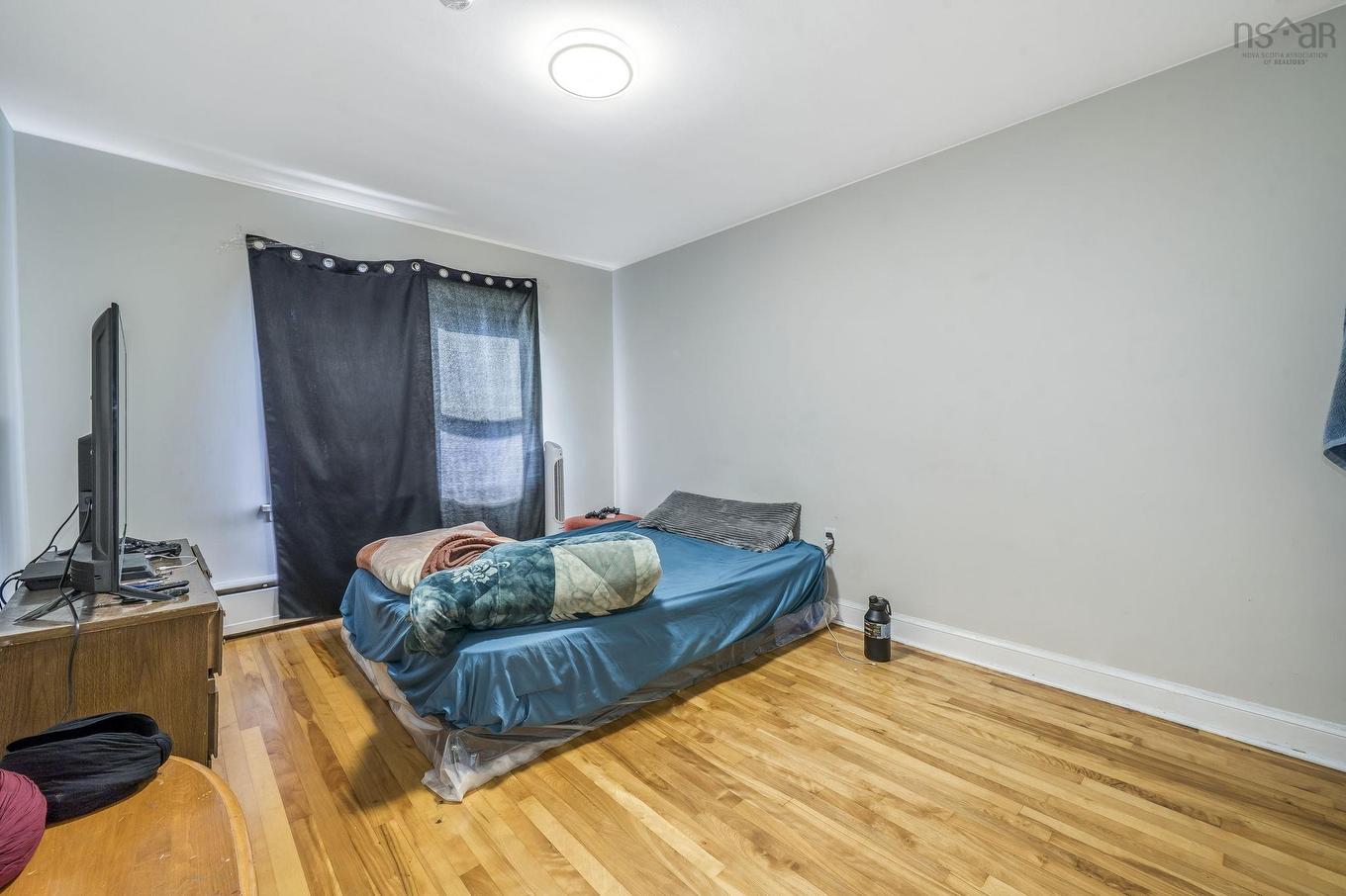 3176/78/80 Stanford Street, Halifax, NS - Indoor Photo Showing Bedroom