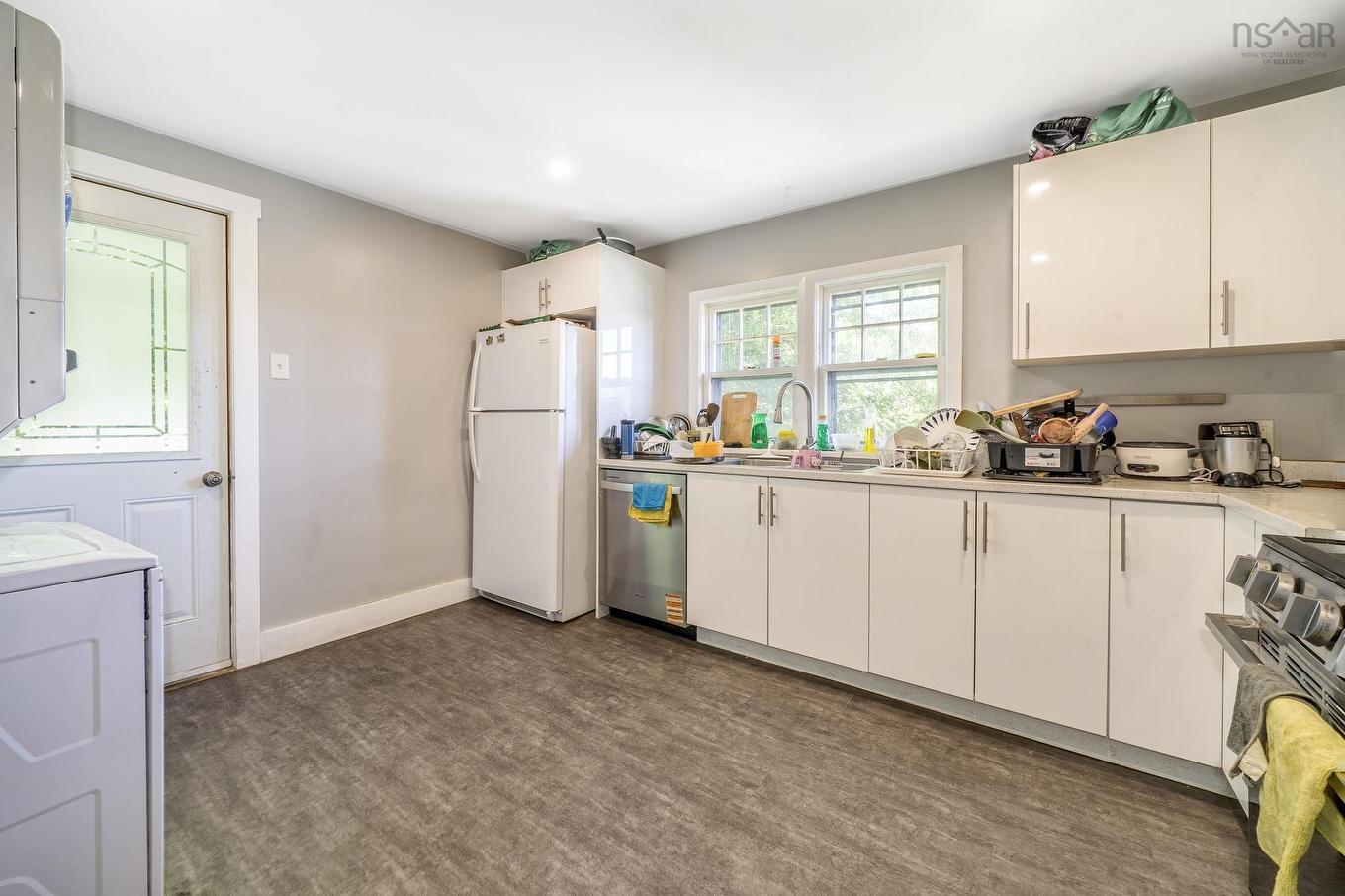 3176/78/80 Stanford Street, Halifax, NS - Indoor Photo Showing Kitchen