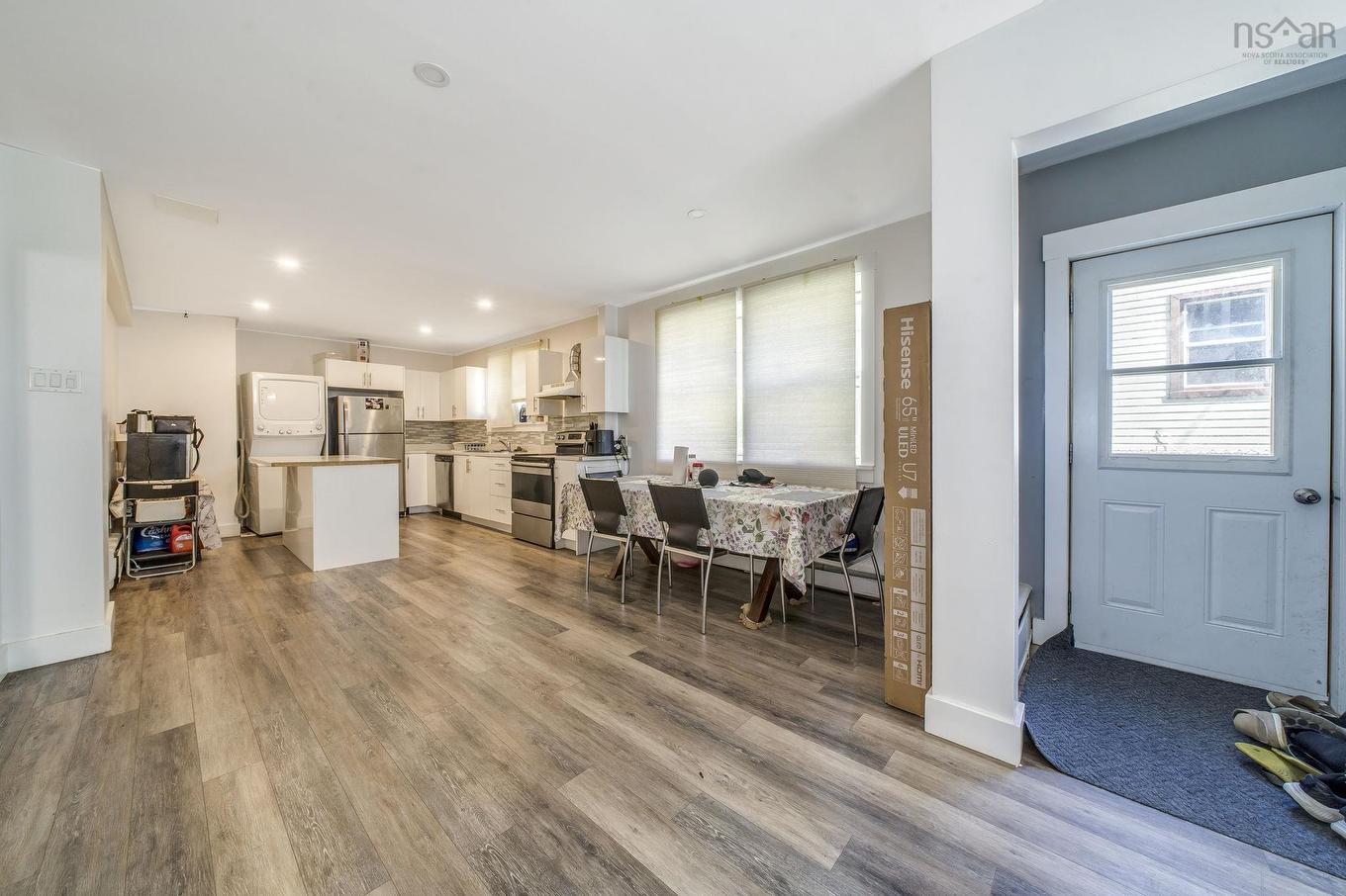 3176/78/80 Stanford Street, Halifax, NS - Indoor
