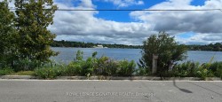 3-5749 Lakeshore Road Whitchurch-Stouffville, ON L4A 2Z4