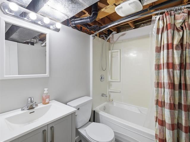 96 Gables Crt, Winnipeg, MB - Indoor Photo Showing Bathroom
