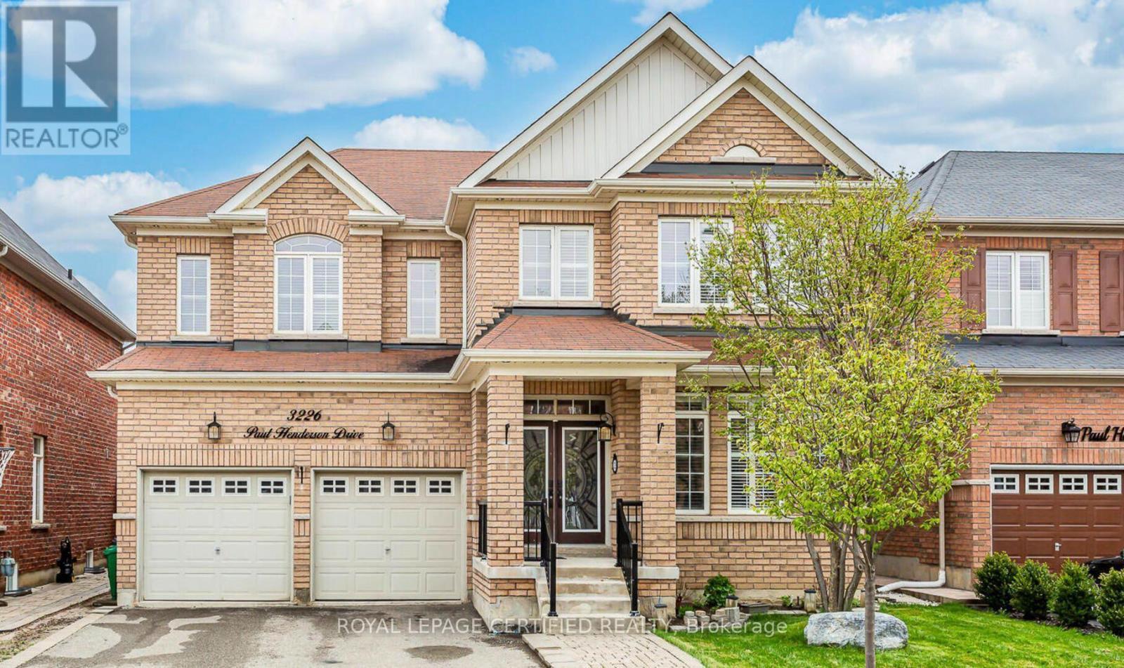 3226 Paul Henderson Drive, Mississauga, ON - Outdoor With Facade