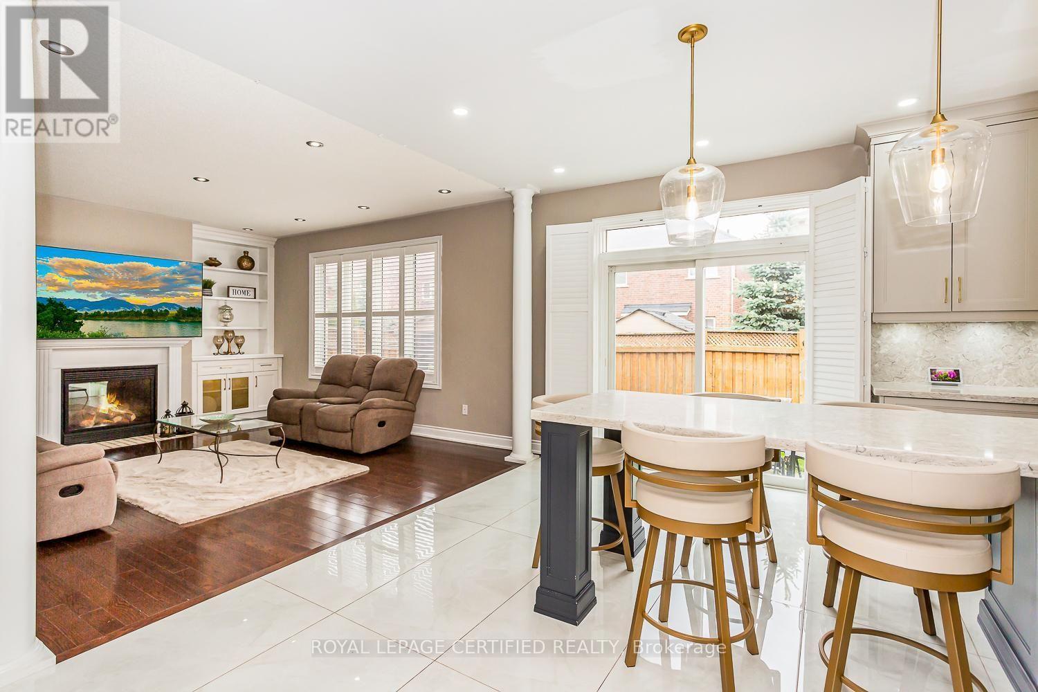 3226 Paul Henderson Drive, Mississauga, ON - Indoor With Fireplace