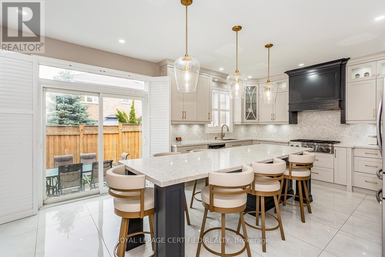 3226 Paul Henderson Drive, Mississauga, ON - Indoor