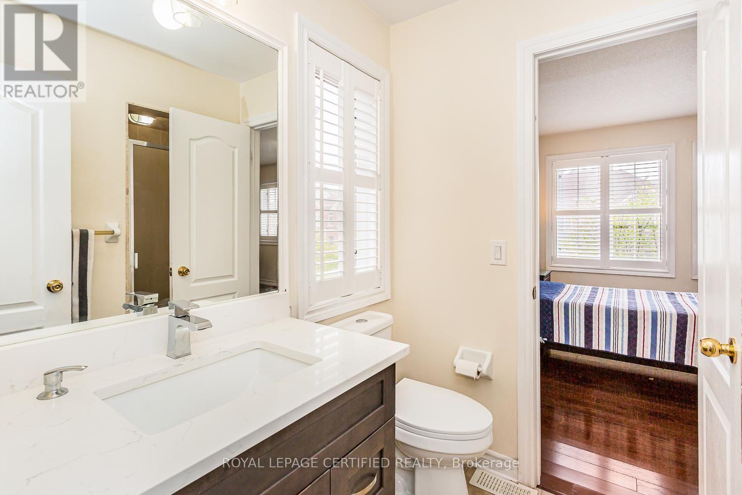 3226 Paul Henderson Drive, Mississauga, ON - Indoor Photo Showing Bathroom