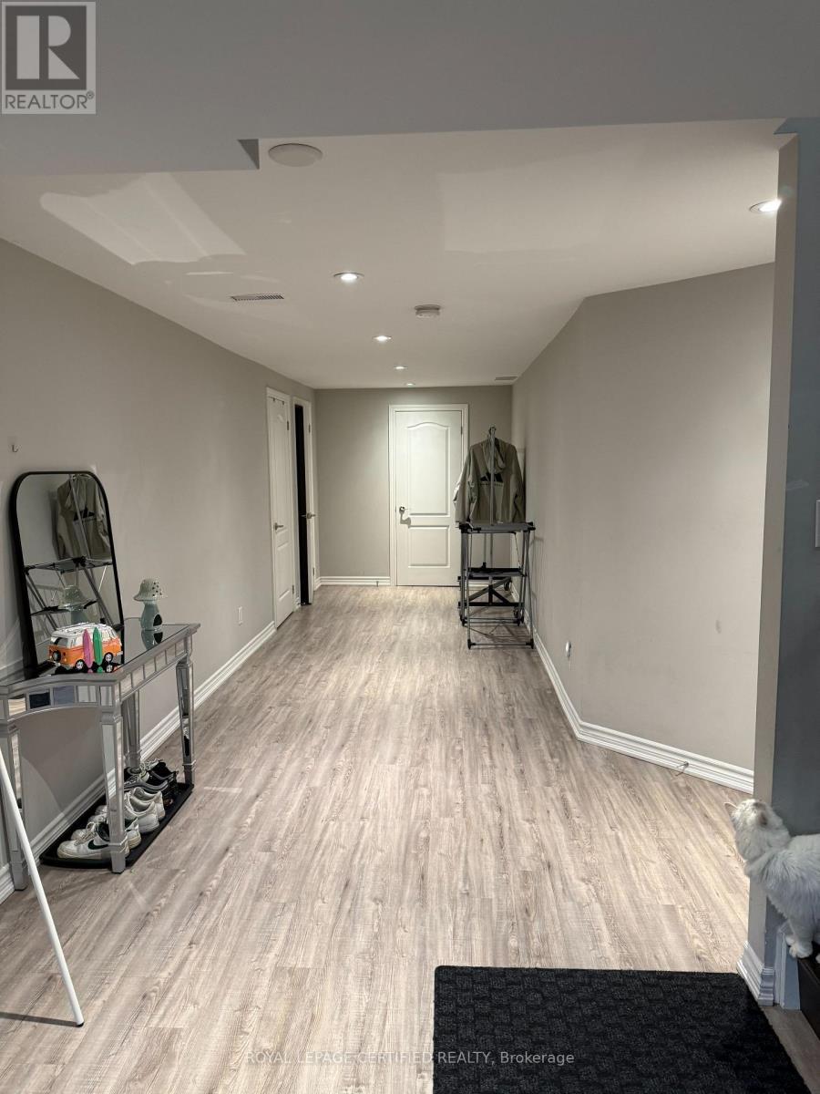3226 Paul Henderson Drive, Mississauga, ON - Indoor
