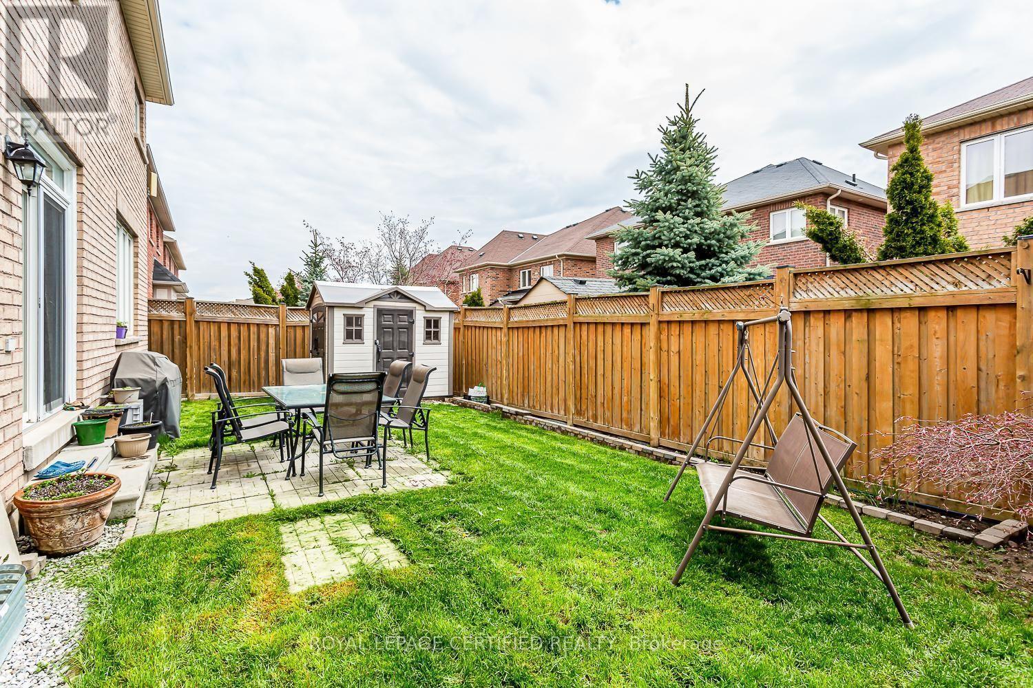 3226 Paul Henderson Drive, Mississauga, ON - Outdoor