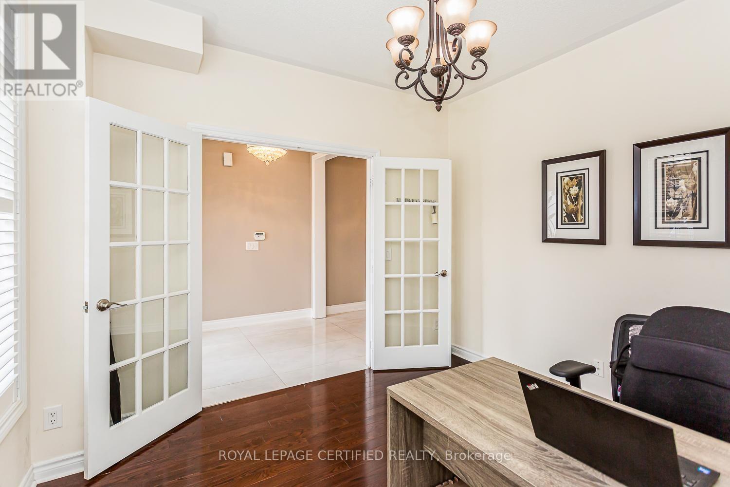 3226 Paul Henderson Drive, Mississauga, ON - Indoor