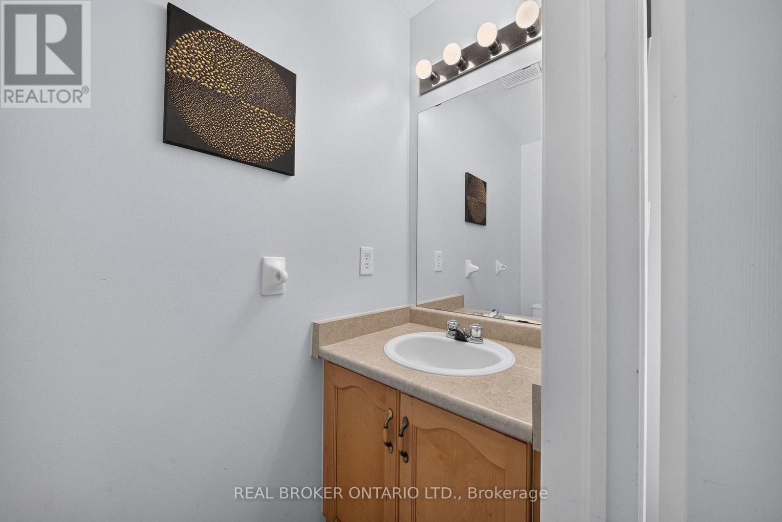77 - 800 Paramount Drive, Hamilton, ON - Indoor Photo Showing Bathroom