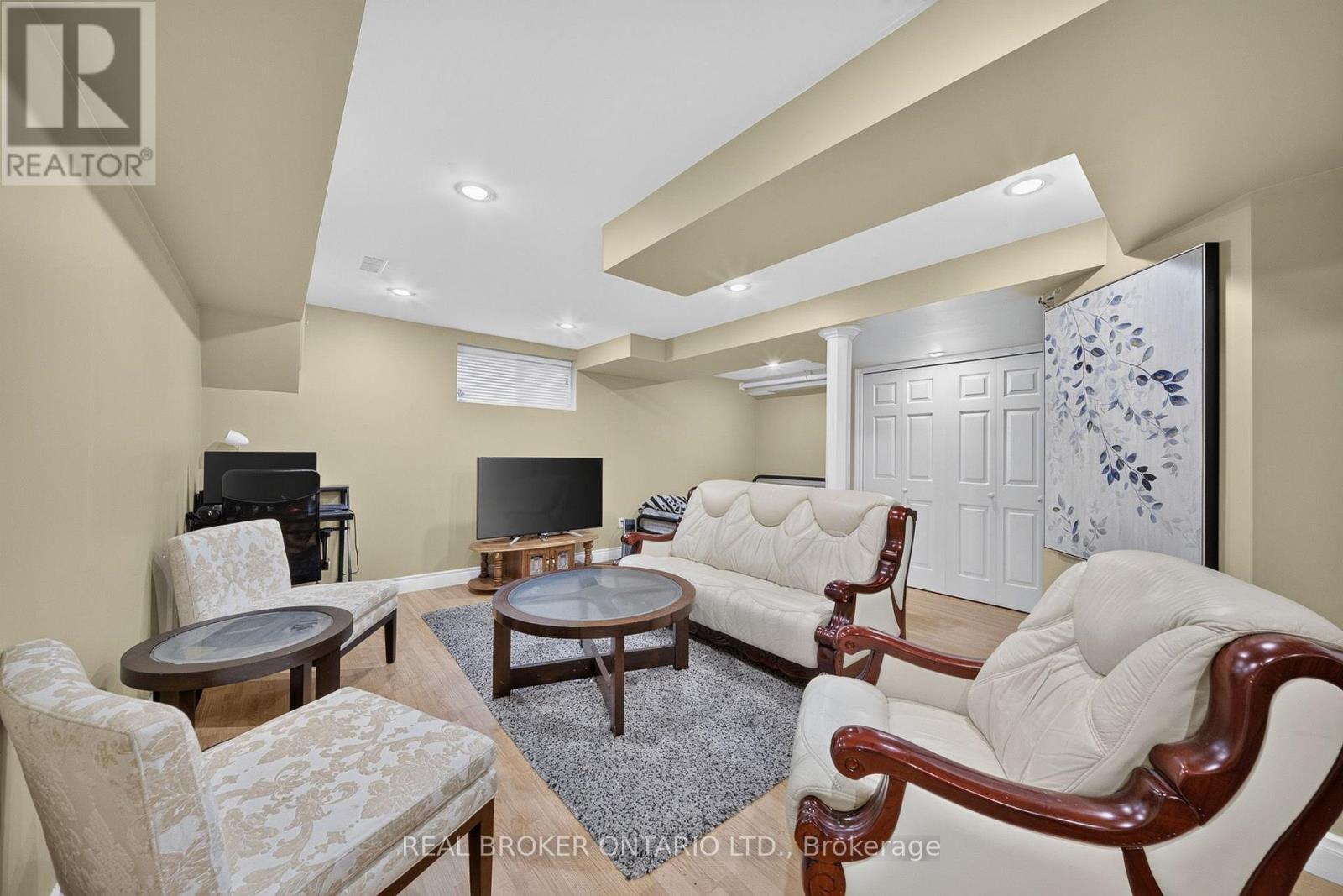 77 - 800 Paramount Drive, Hamilton, ON - Indoor