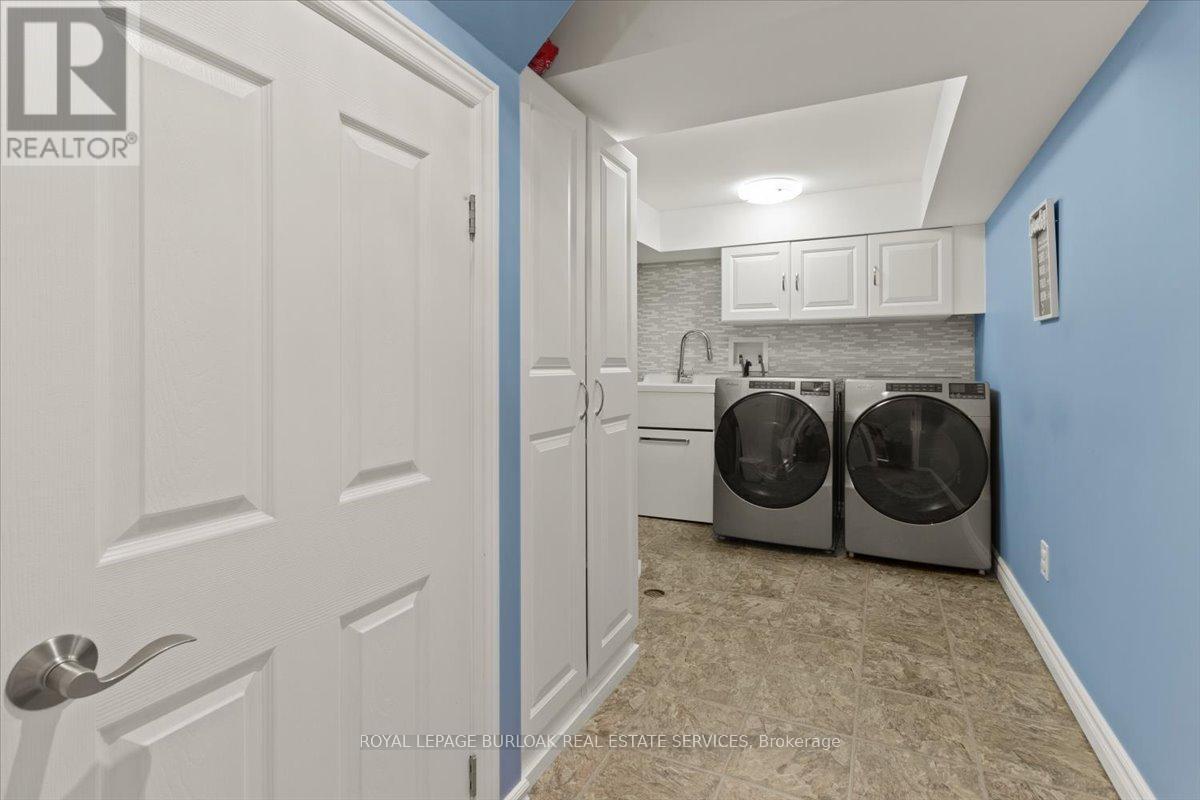 40 Bridgette Drive, Hamilton, ON - Indoor Photo Showing Laundry Room