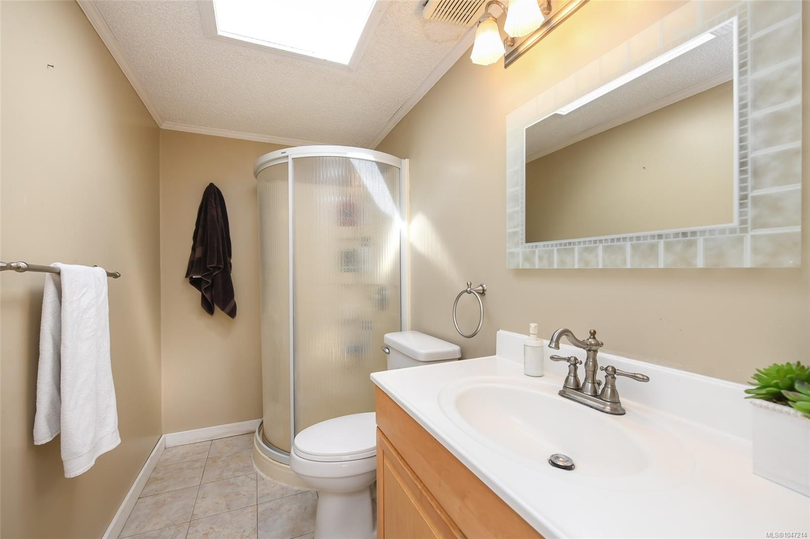41 Atluck Ave, Woss, BC