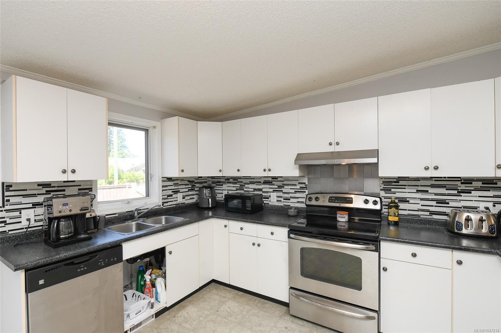 41 Atluck Ave, Woss, BC
