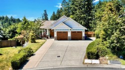 897 Pratt Rd Mill Bay, BC V8H 1H6